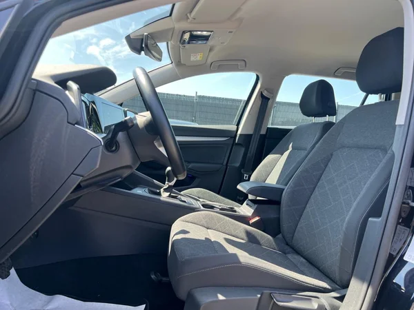 VOLKSWAGEN Golf VIII SW (2022) — foto 3 van 24