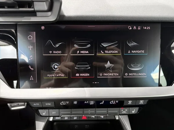 Audi S3 (2021) — foto 4 van 21