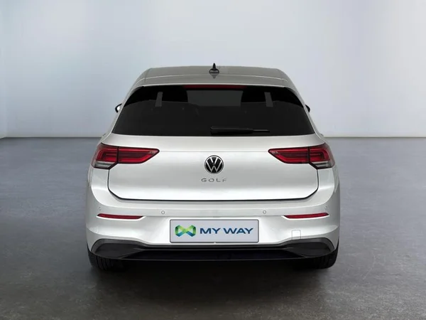 VOLKSWAGEN Golf VIII Dsl (2023) — foto 31 van 35