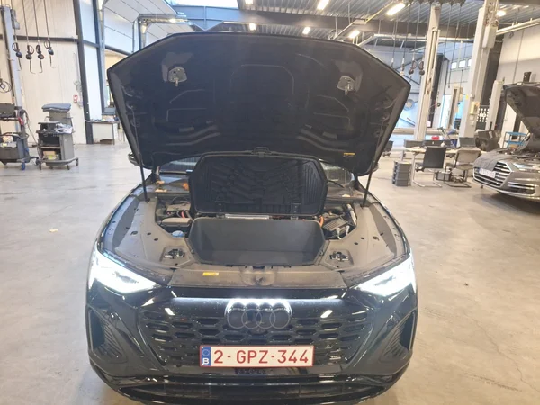 AUDI Q8 e-tron Sportback (2025) — foto 2 van 24