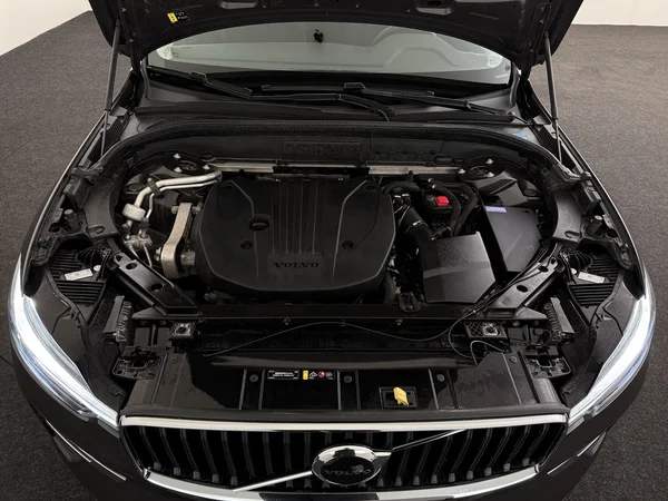 VOLVO XC60 (2022) — foto 6 van 30