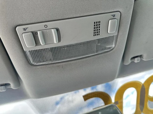 VOLKSWAGEN Polo (2017) — foto 17 van 28