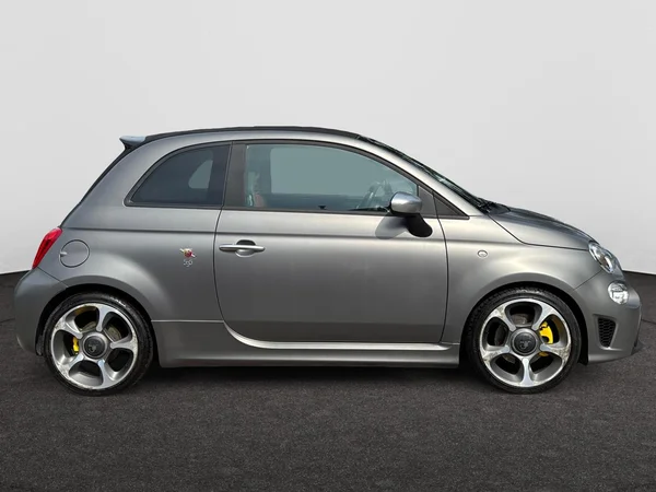 ABARTH 595C (2019) — foto 21 van 24