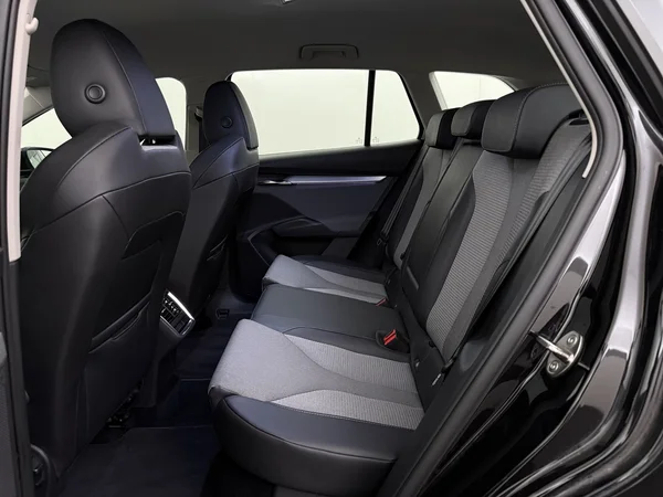 SKODA Enyaq (2022) — foto 5 van 32