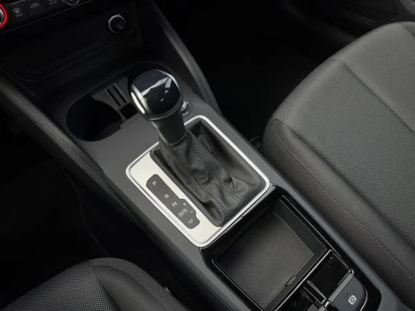 AUDI Q2 (2024) — foto 6 van 22