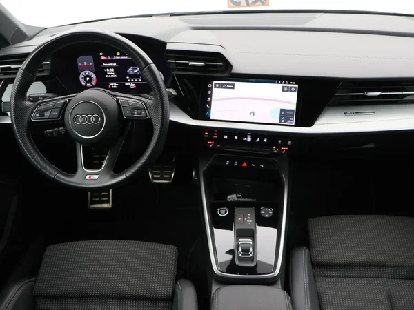 Audi A3 (2024) — foto 3 van 23