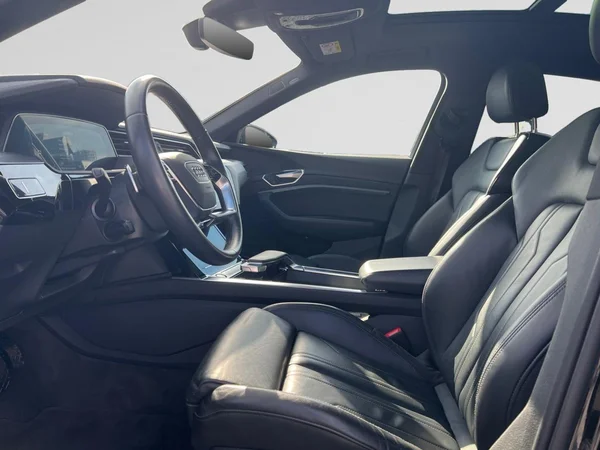 AUDI e-tron Sportback (2020) — foto 12 van 24