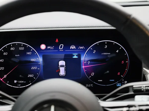 Mercedes-Benz GLC (2025) — foto 48 van 49
