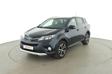 Toyota RAV4 17c04463-1766-48b0-b1a9-28e2926ec8cf