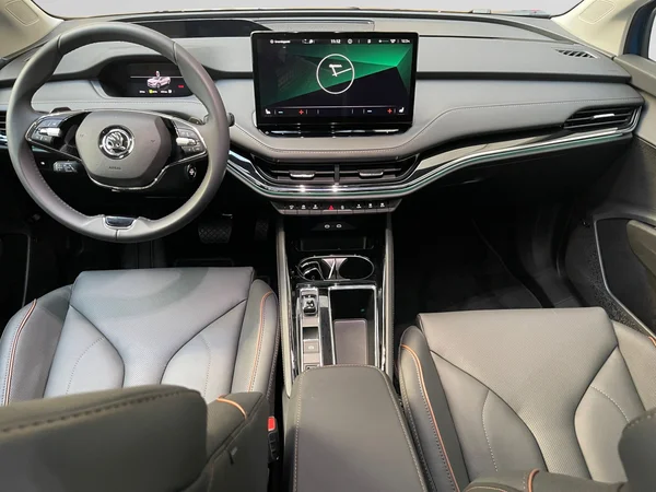 SKODA Enyaq Coupé (2025) — foto 10 van 19