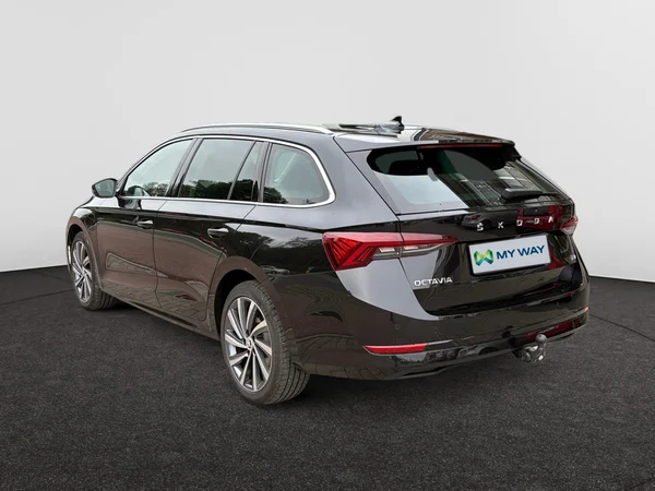 SKODA Octavia Combi (2024) — foto 18 van 24
