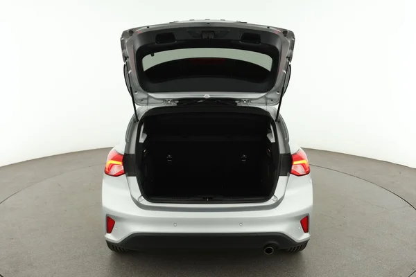 Ford Focus (2019) — foto 7 van 16