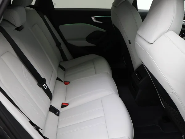 AUDI A5 Avant e-hybrid (PHEV) (2026) — foto 2 van 25