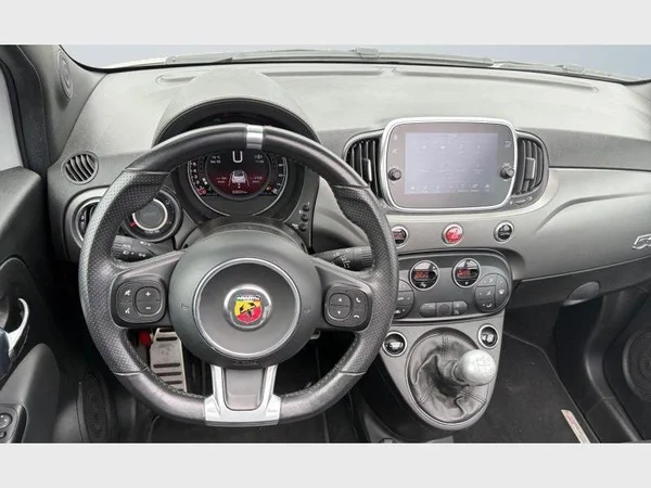Abarth 595C (2021) — foto 2 van 19