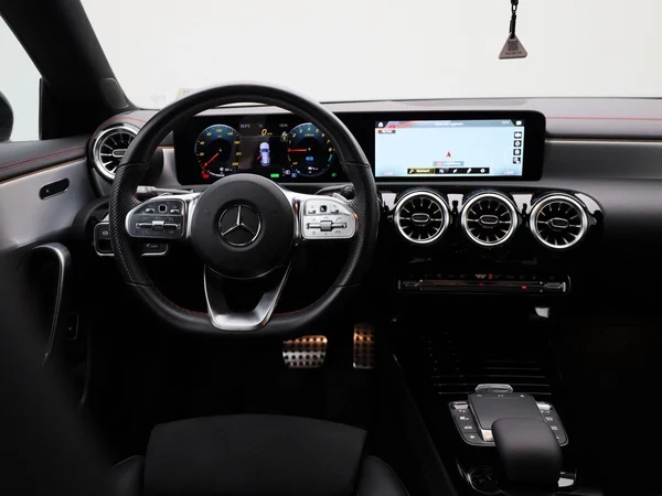 Mercedes-Benz CLA (2022) — foto 43 van 45