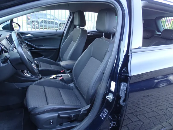 Opel Astra (2019) — foto 4 van 27