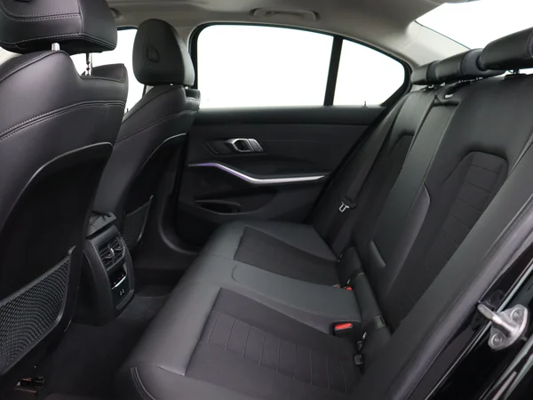 BMW 320 (2021) — foto 5 van 29