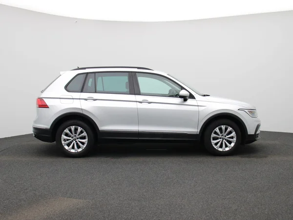 Volkswagen Tiguan (2023) — foto 41 van 43