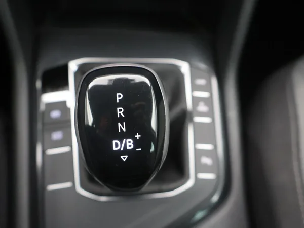 Volkswagen Tiguan (2022) — foto 8 van 27