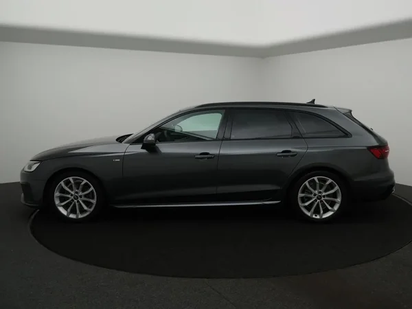 Audi A4 (2023) — foto 7 van 26