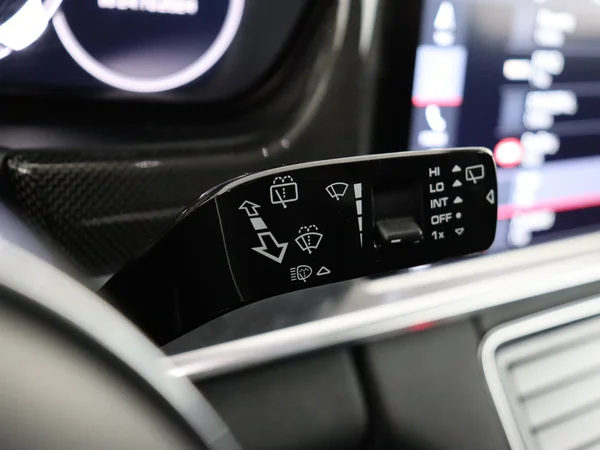 PORSCHE Panamera (2020) — foto 15 van 36