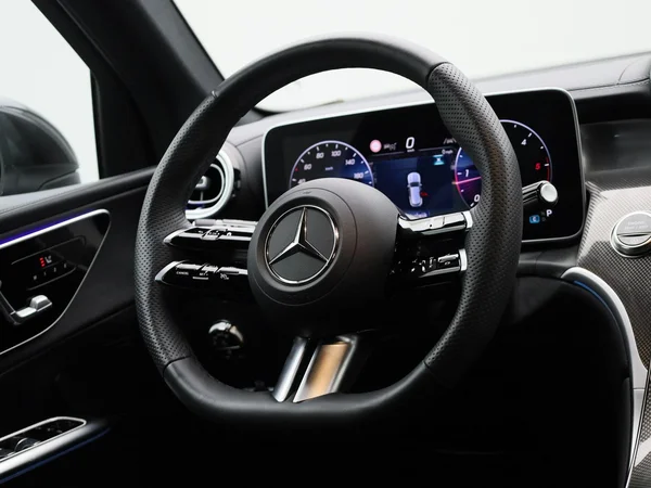 Mercedes-Benz GLC (2025) — foto 35 van 45