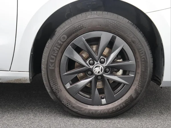SKODA Fabia (2024) — foto 7 van 15