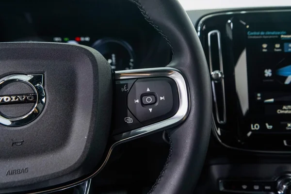 Volvo XC40 PHEV (2022) — foto 13 van 42