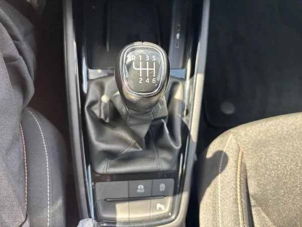 SKODA Kamiq (2022) — foto 15 van 28