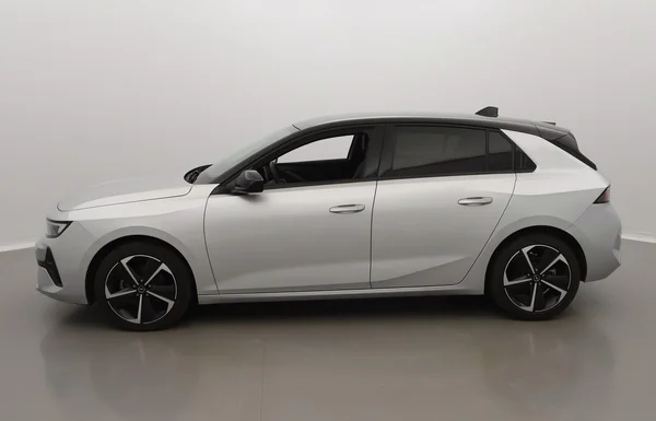 Opel Astra (2024) — foto 12 van 30