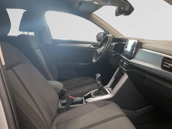VOLKSWAGEN T-Roc (2022) — foto 8 van 22