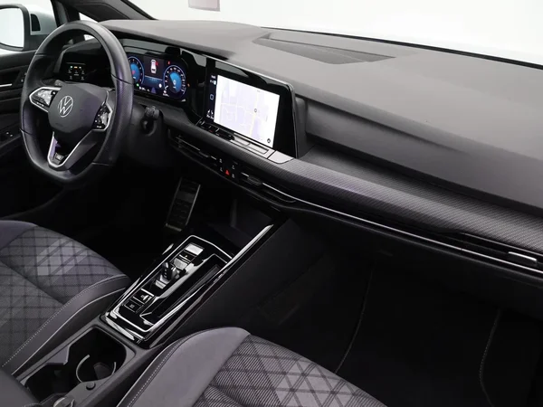Volkswagen Golf (2024) — foto 7 van 31