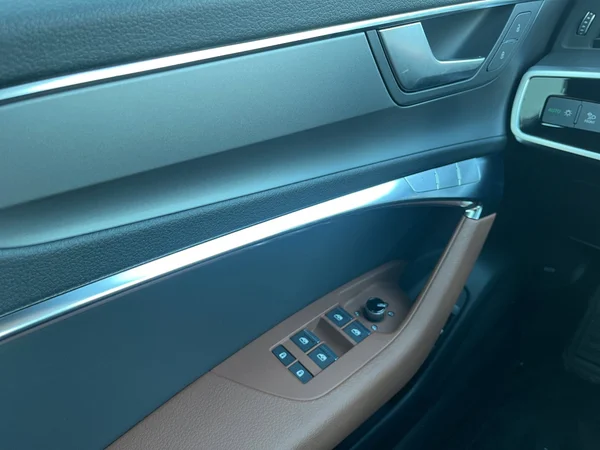 AUDI A6 Avant (2023) — foto 13 van 24