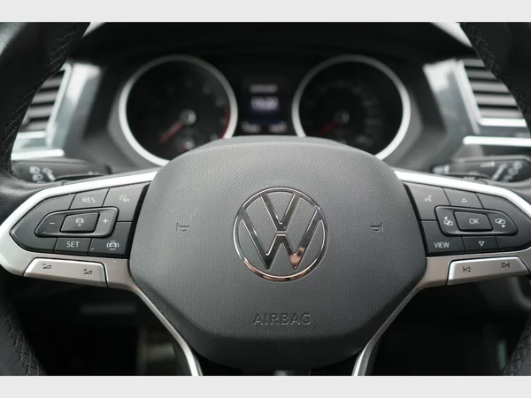 VOLKSWAGEN Tiguan (2021) — foto 25 van 29