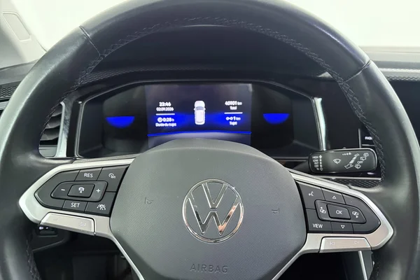 Volkswagen Taigo (2023) — foto 9 van 32