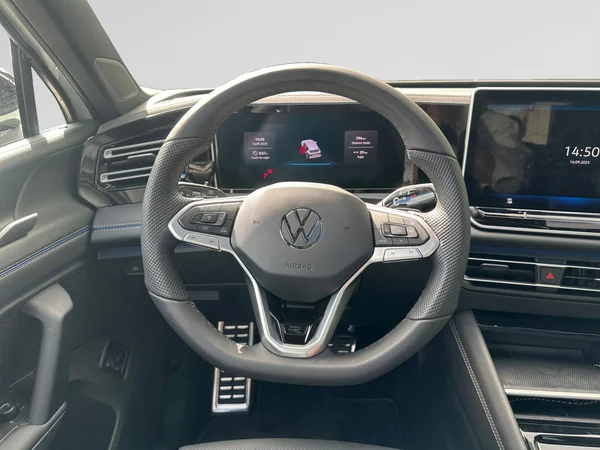 VOLKSWAGEN Tiguan eHybrid (PHEV) (2025) — foto 16 van 24
