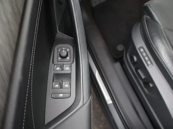 Škoda Kodiaq (2022) — foto 2 van 32