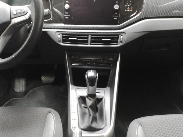 VOLKSWAGEN Polo (2024) — foto 4 van 22