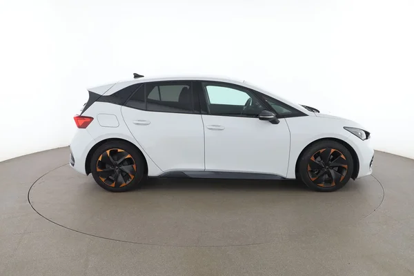 Cupra Born (2022) — foto 14 van 17