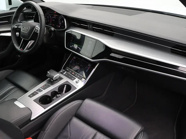 AUDI A6 SW PHEV (2024) — foto 23 van 30