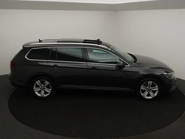 VOLKSWAGEN Passat SW Dsl (2021) — foto 25 van 30