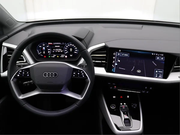 AUDI Q4 Sportback e-tron (2022) — foto 12 van 18