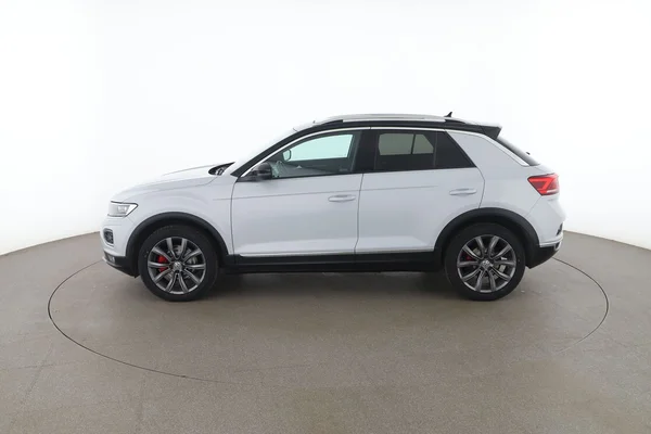 Volkswagen T-Roc (2018) — foto 9 van 16