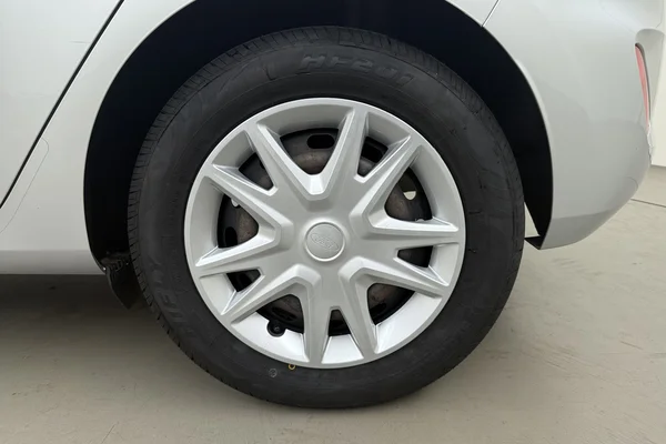 Ford Fiesta (2018) — foto 24 van 27