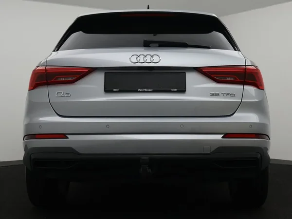 Audi Q3 (2019) — foto 7 van 31