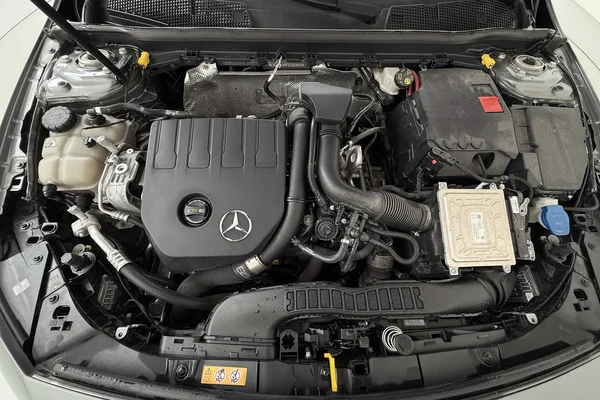 Mercedes-Benz A-Class Sedan (V177) (2019) — foto 9 van 24