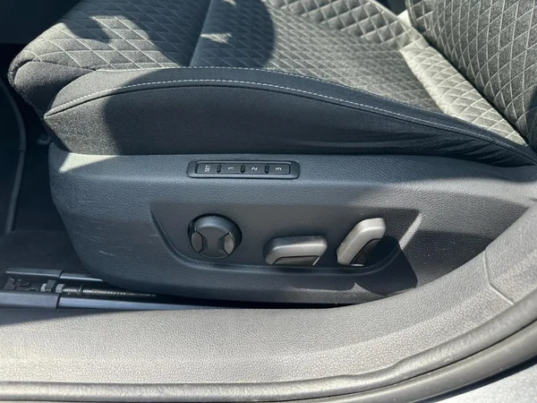 SKODA Superb Combi Dsl (2023) — foto 8 van 22
