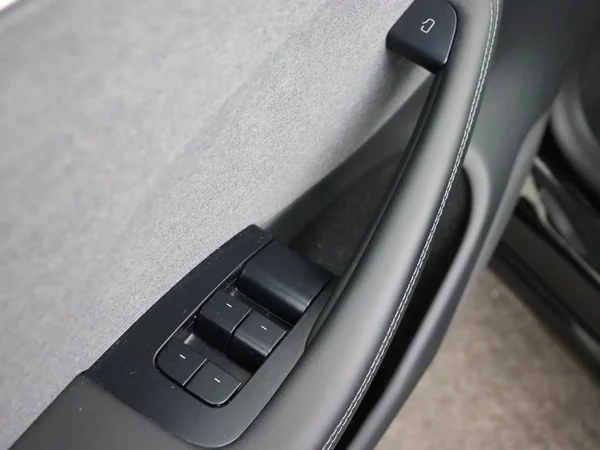TESLA Model 3 (2025) — foto 19 van 30
