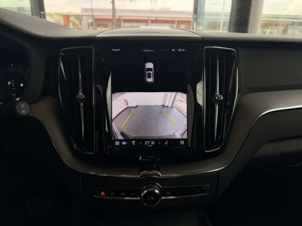 Volvo XC60 (2025) — foto 6 van 22