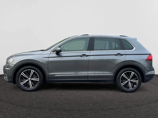VOLKSWAGEN Tiguan (2019) — foto 16 van 21
